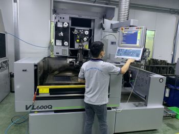 Lợi Ích Của Khuôn Ép Nhựa Trong Ngành Công Nghiệp Sản Xuất